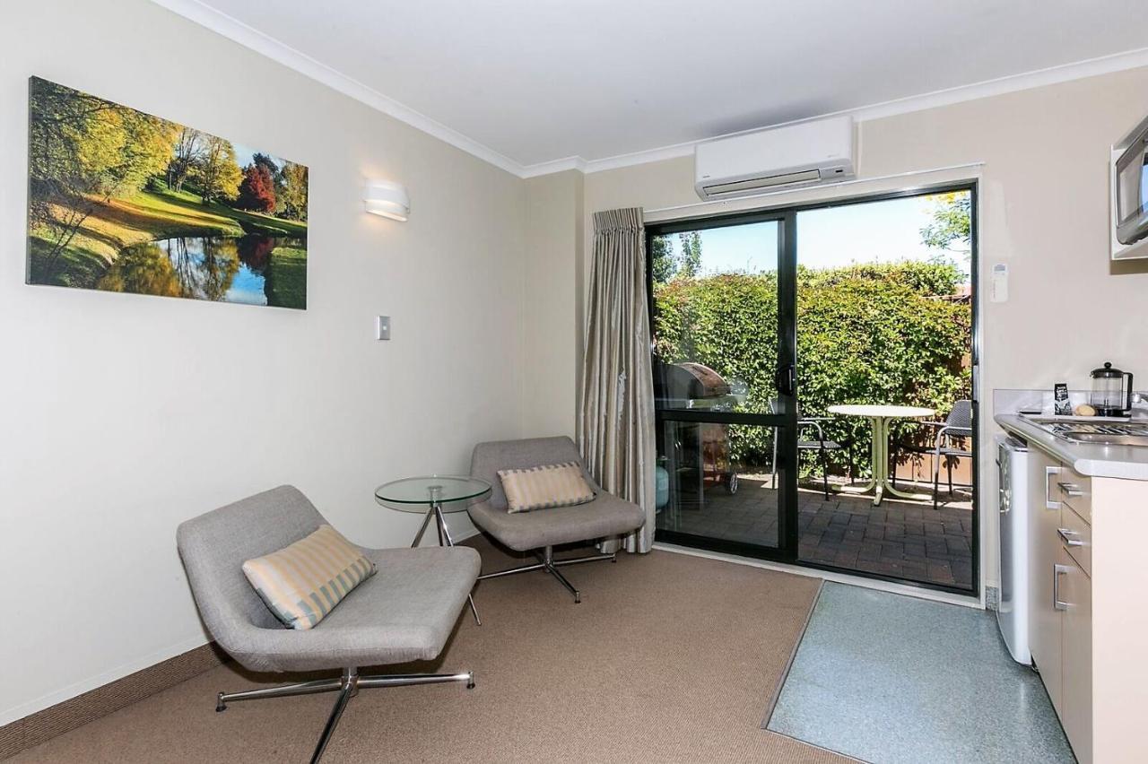 Fairley Motor Lodge Napier Bagian luar foto