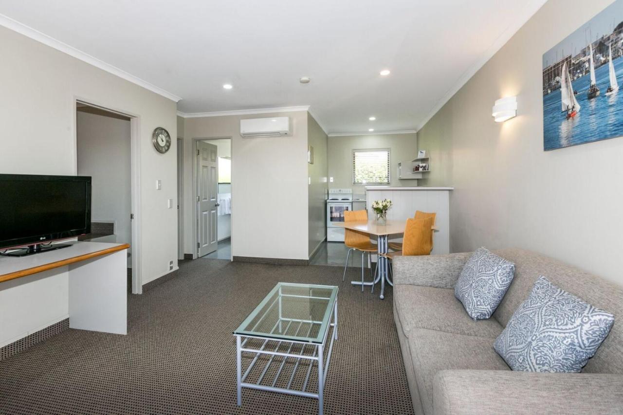 Fairley Motor Lodge Napier Bagian luar foto